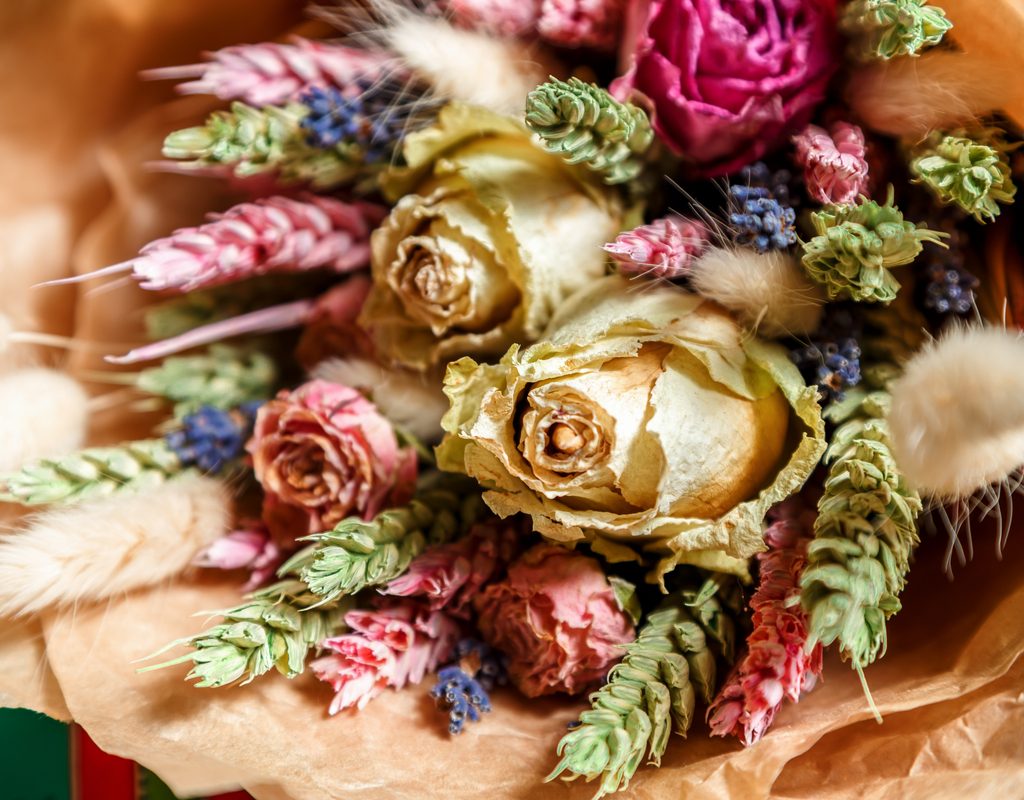 Dried flower bouquet