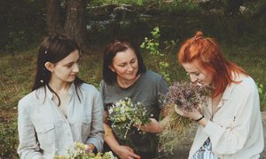 what to plant in summer marya volk 4ryvizjprl0 unsplash