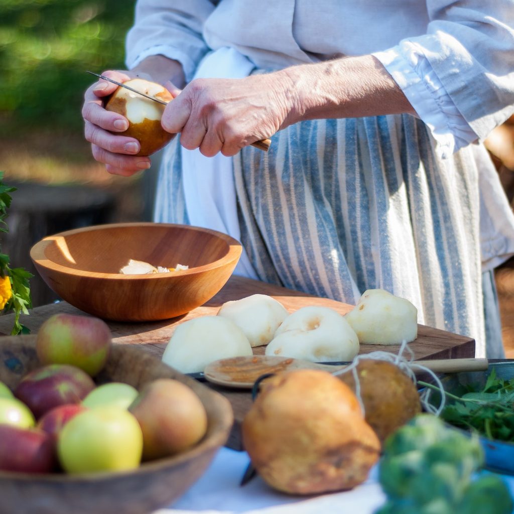 Slicing pears