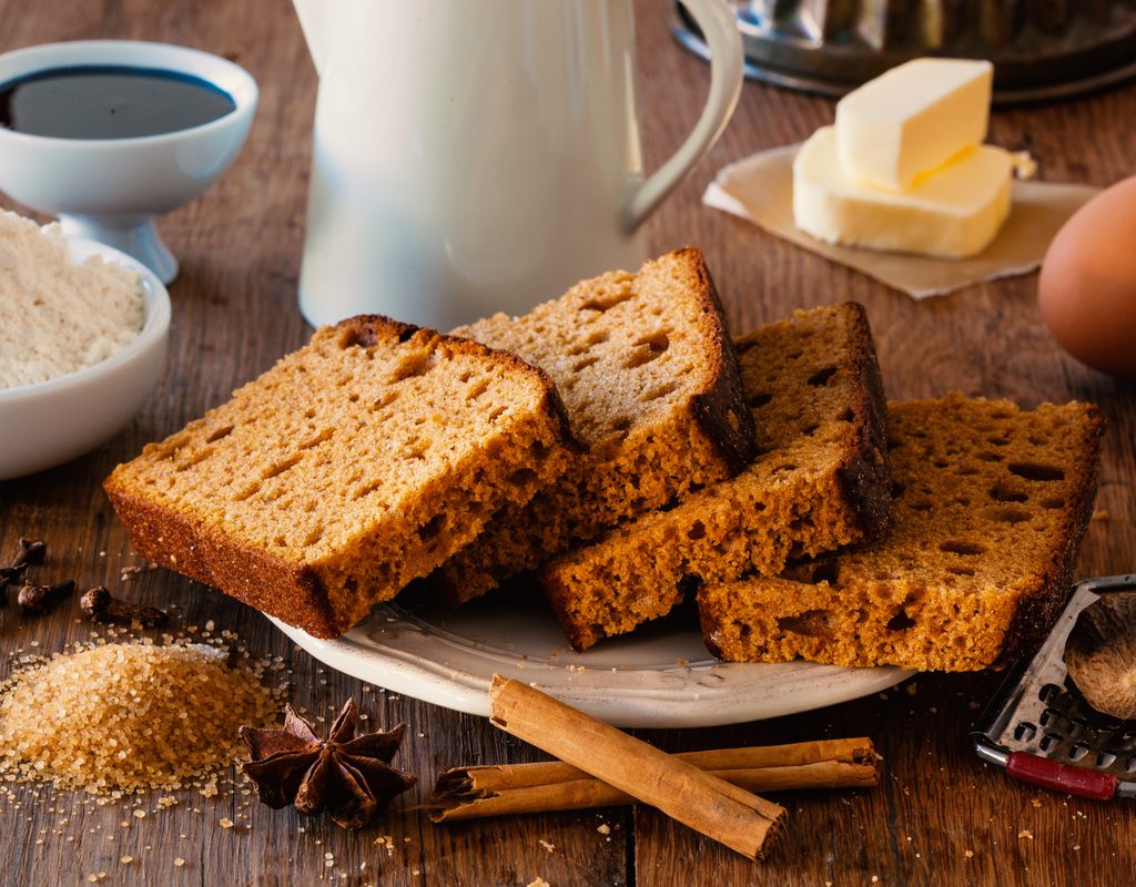 Slices of a fresh gingerbread loaf