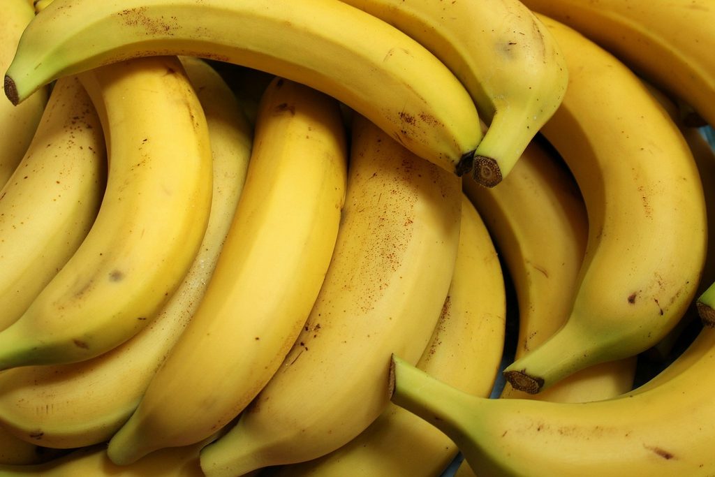 A pile of ripe bananas