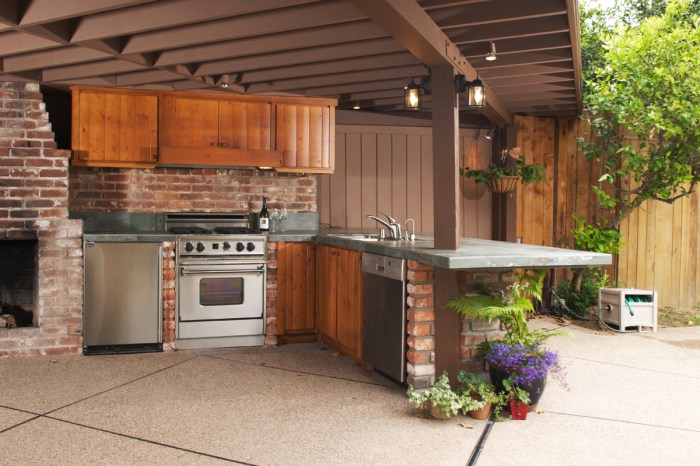 An outdoor built-in kitchen deck