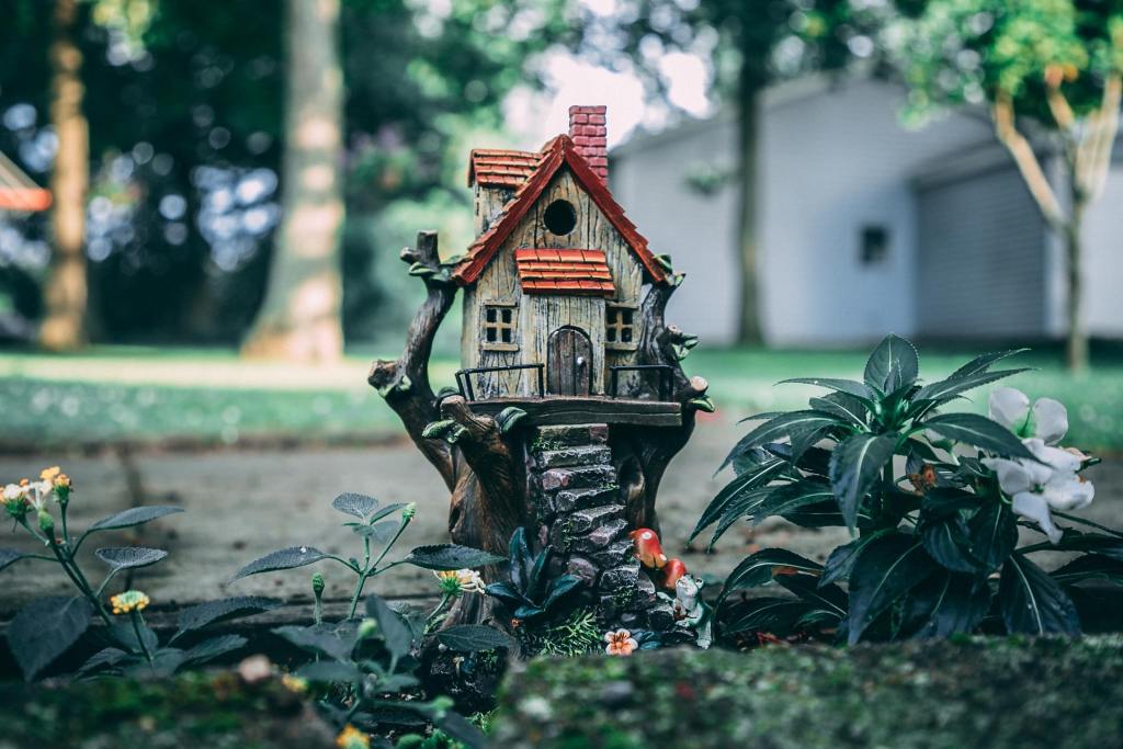 Garden decor