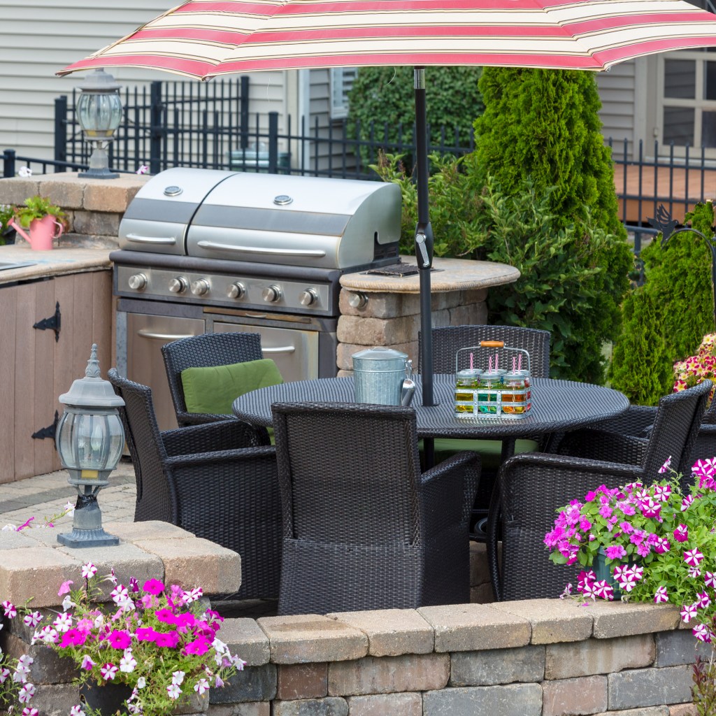 Outdoor kitchen with granite countertop