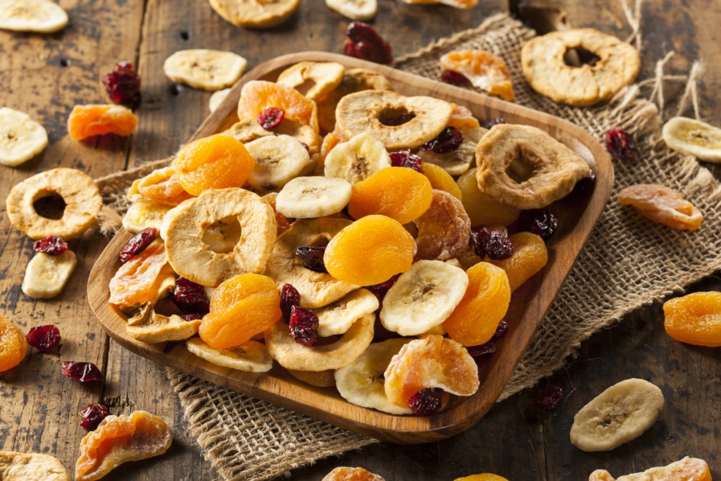 A tray of died fruit slices