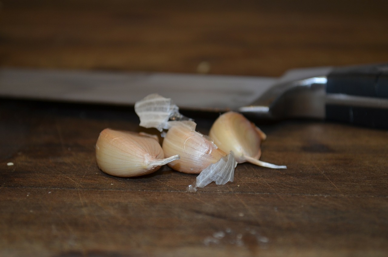 What Pests Does Garlic Keep Away? What You Need to Know HappySprout