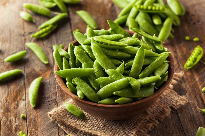 Organic green sugar snap peas