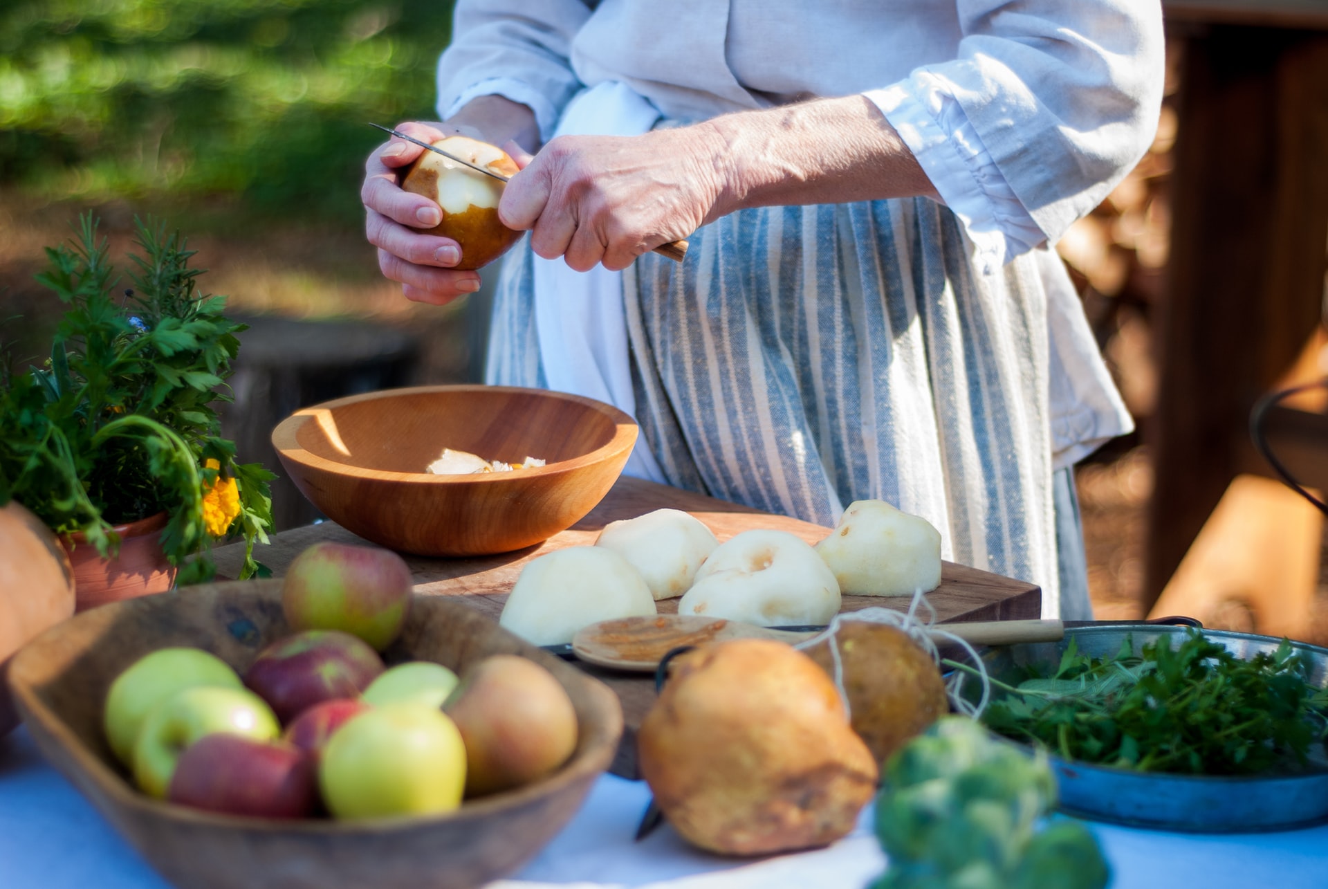 Slicing pears