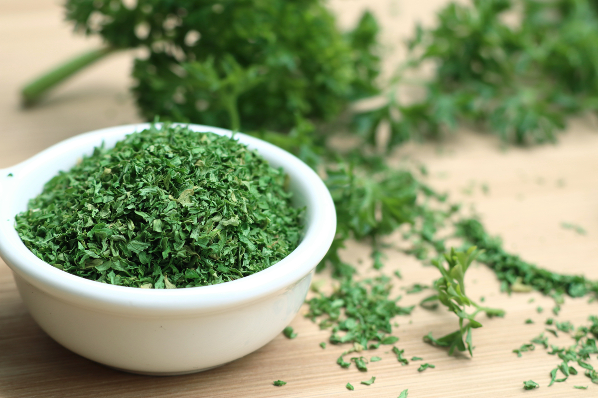 Dried parsley in a bowl